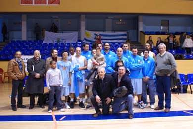 CENTRO URUGUAYO DE MADRID . APOYAMOS EL DEPORTE
